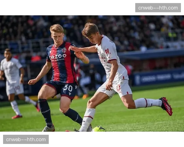 官方：AC米兰中场核心莱奥因腿筋受伤，将无缘欧冠次回合