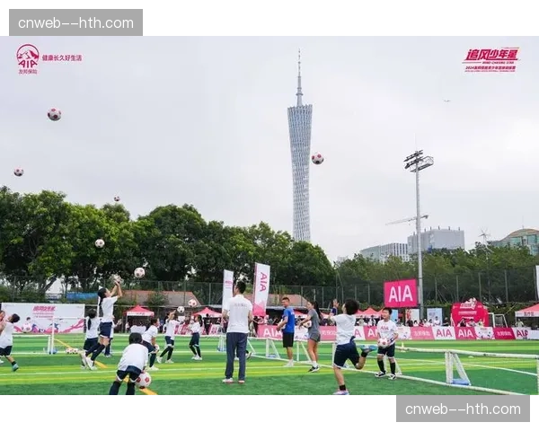 安全与体验的平衡:英超俱乐部扩建或新建球场时面临的国际化设计挑战 安全与体验的平衡:英超俱乐部扩建或新建球场时面临的国际化设计挑战