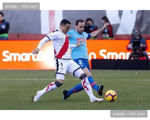 巴列卡诺防守转换阶段采用时机性压迫与区域联防结合体系